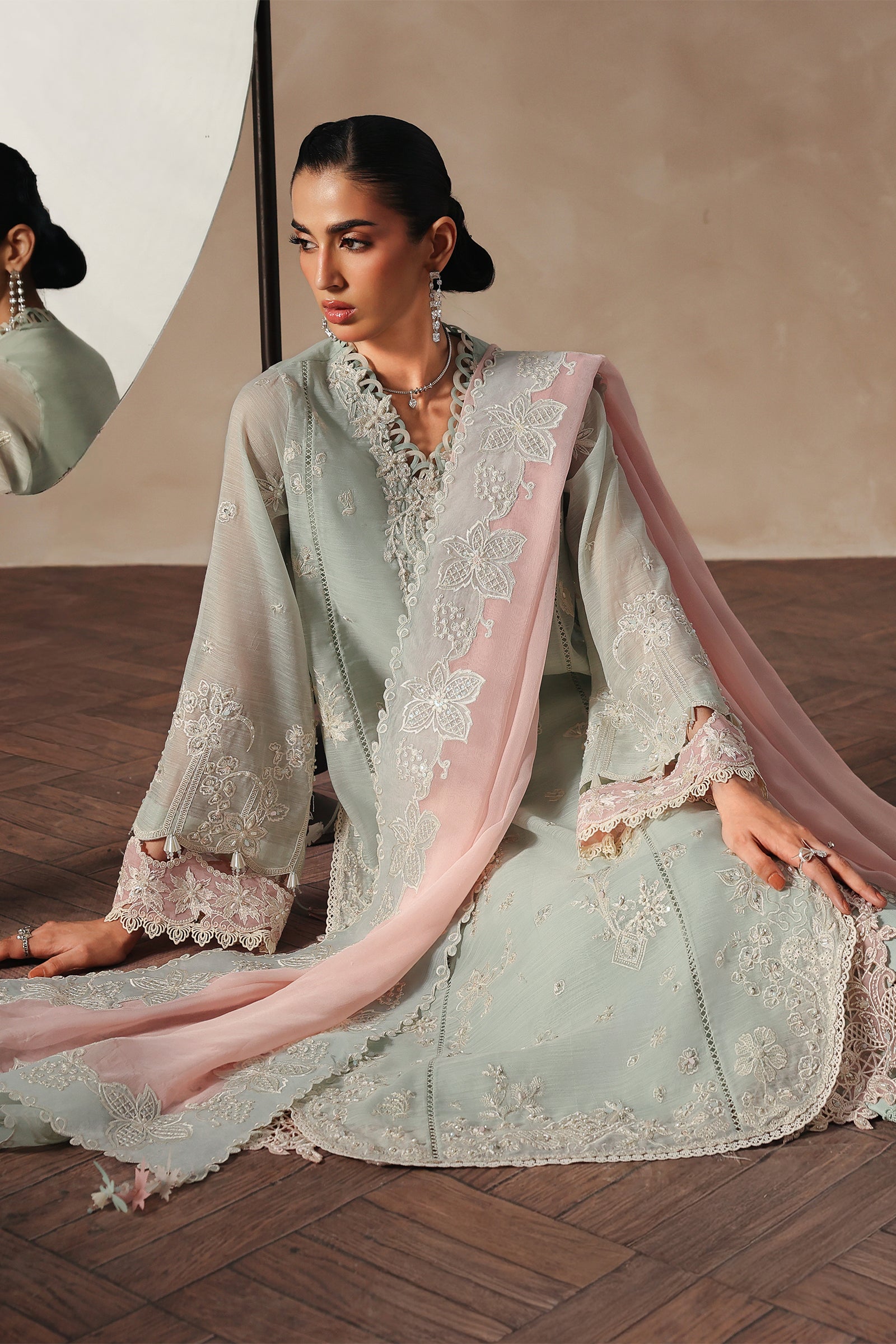 Qalamkar QLP-02 - Nazia Luxury Pret '26 Pakistani designer outfit look 3