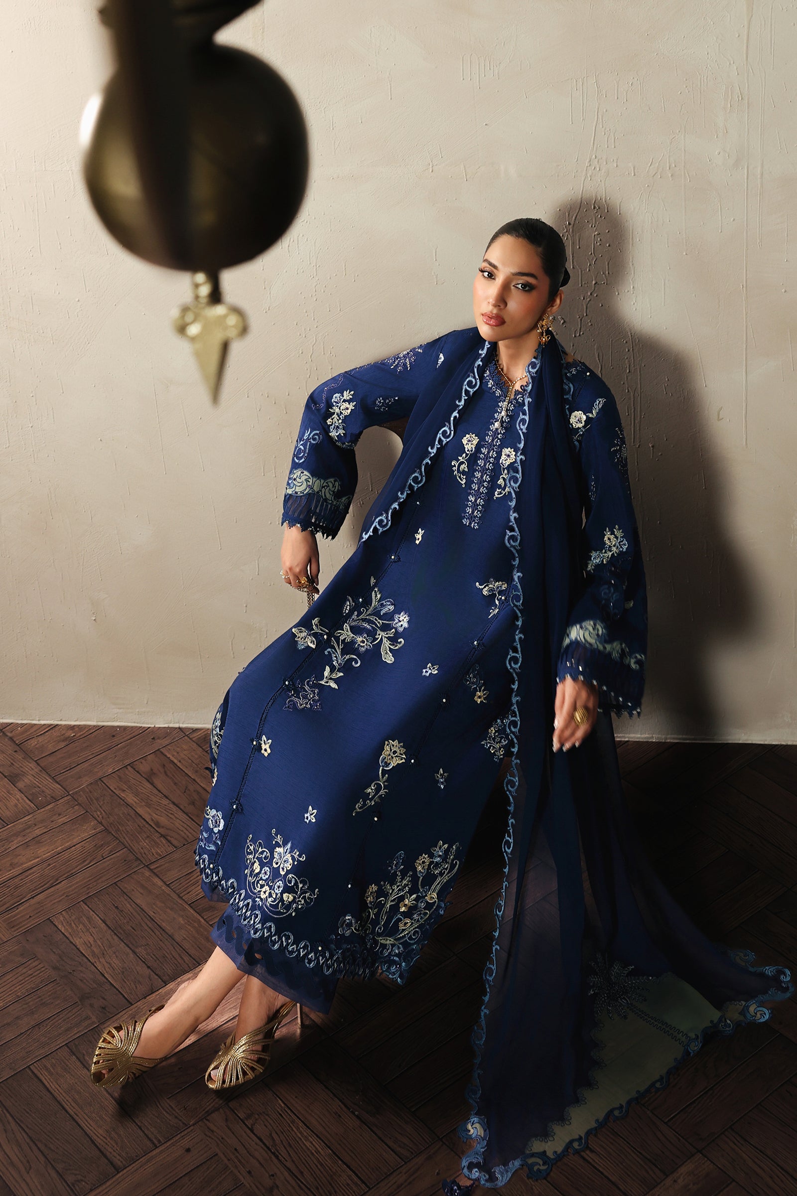 Qalamkar QLP-07 - Calina Luxury Pret '26 stitched Pakistani designer outfit look 4