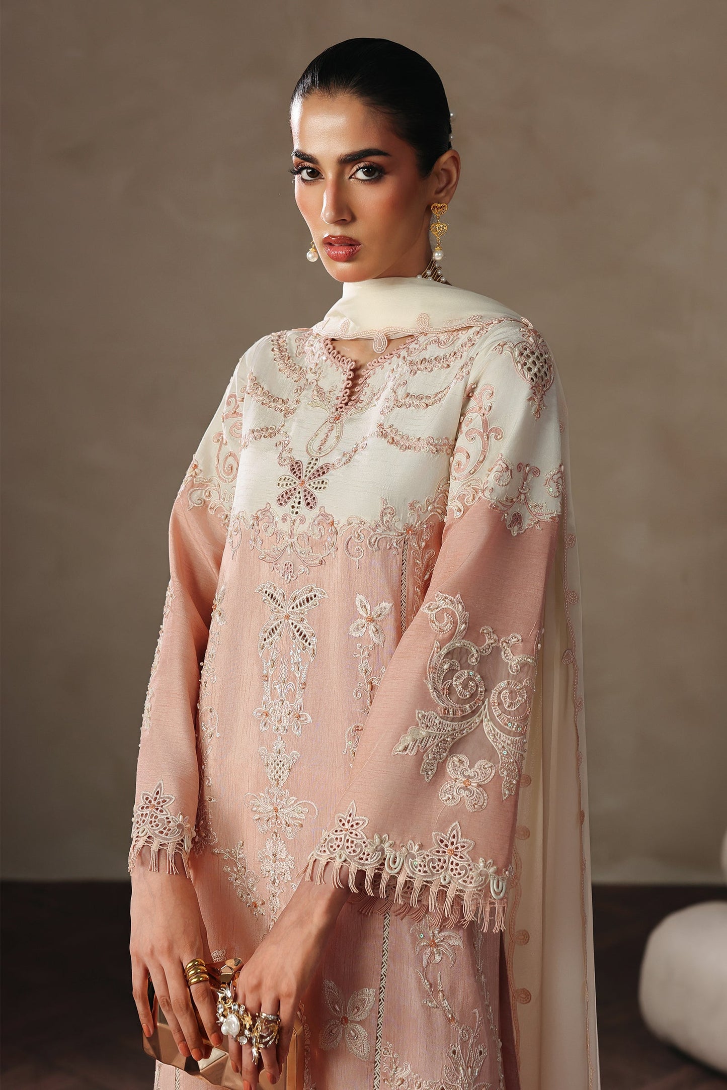Qalamkar QLP-08 - Beena Luxury Pret '26 Pakistani designer outfit look 4