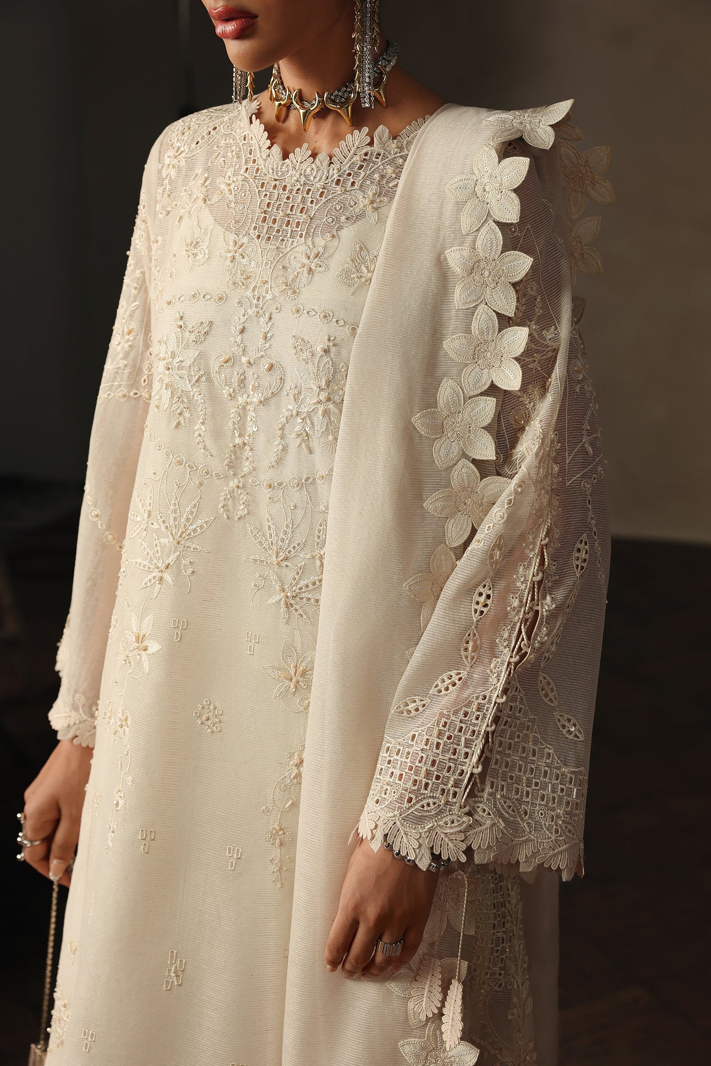 Qalamkar QLP-03 - Mala Luxury Pret '26 Pakistani designer outfit look 8