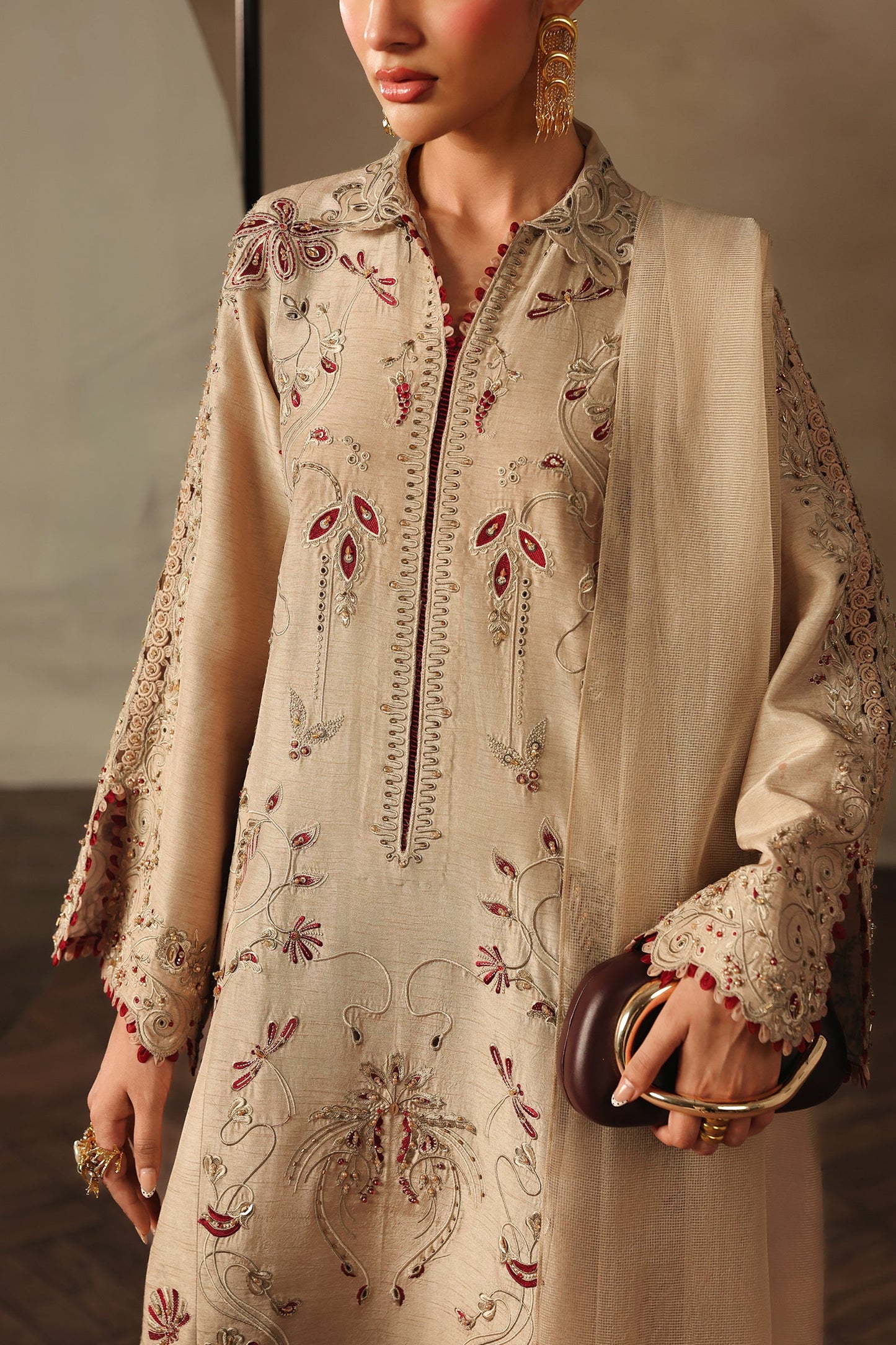 Qalamkar QLP-01 - Veena Luxury Pret '26 Pakistani designer outfit look 10