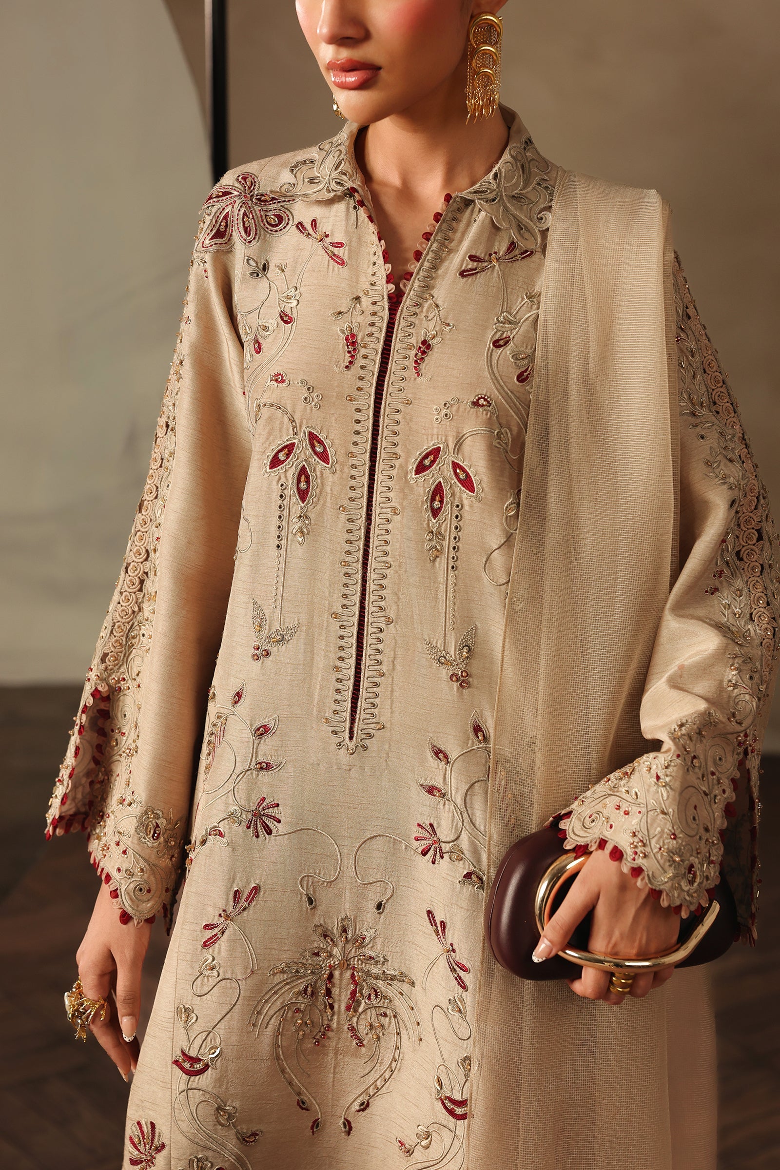 Qalamkar QLP-01 - Veena Luxury Pret '26 Pakistani designer outfit look 10