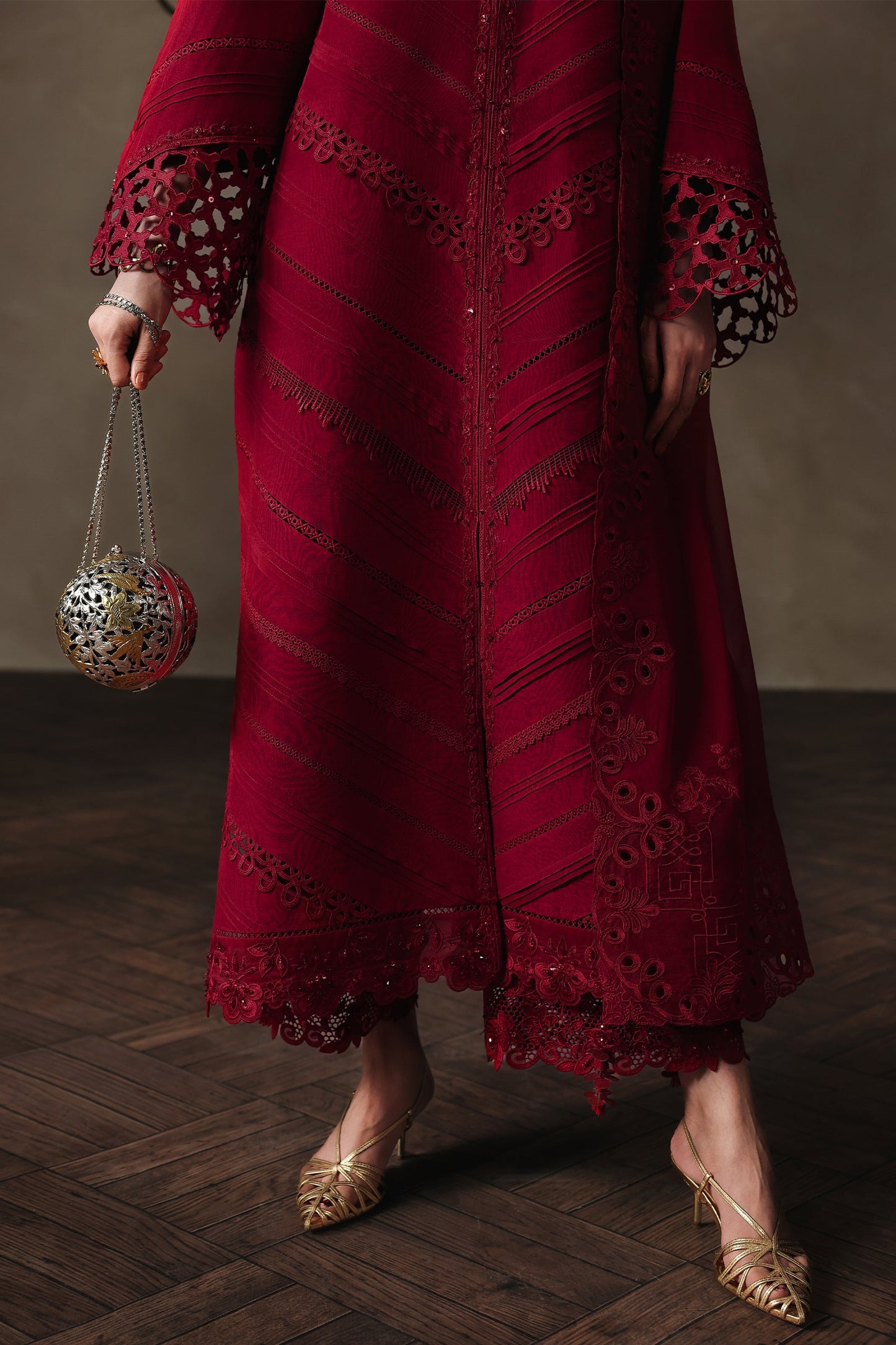 Qalamkar QLP-06 - Luna Luxury Pret '26 stitched Pakistani designer outfit look 5