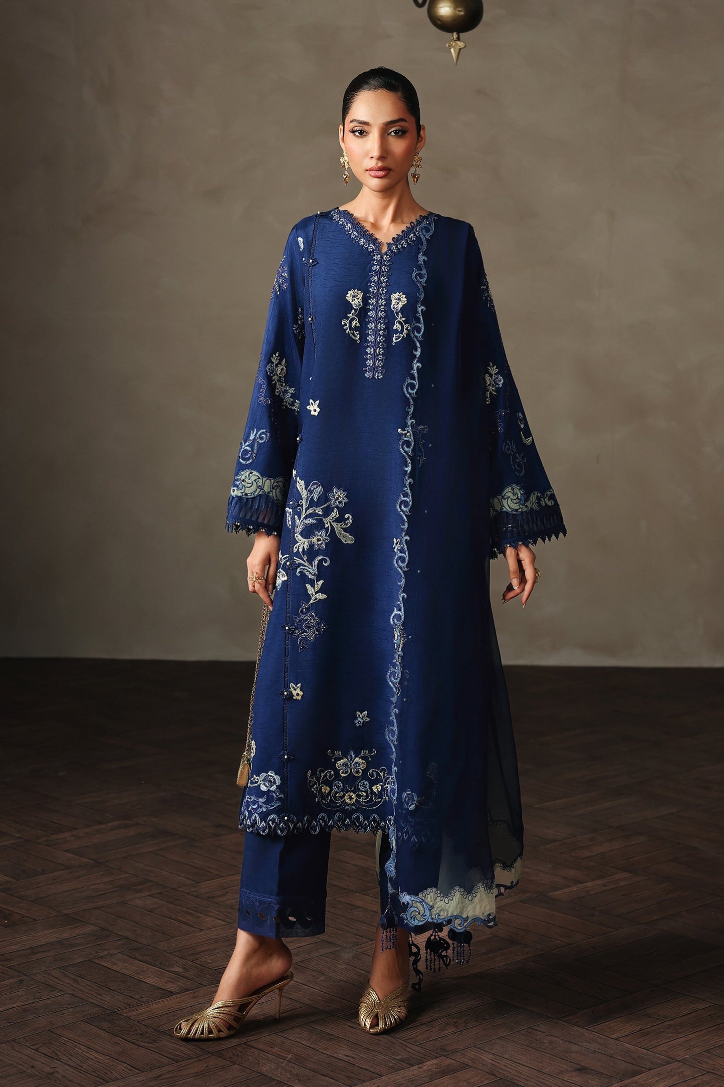 Qalamkar QLP-07 - Calina Luxury Pret '26 stitched Pakistani designer outfit look 1