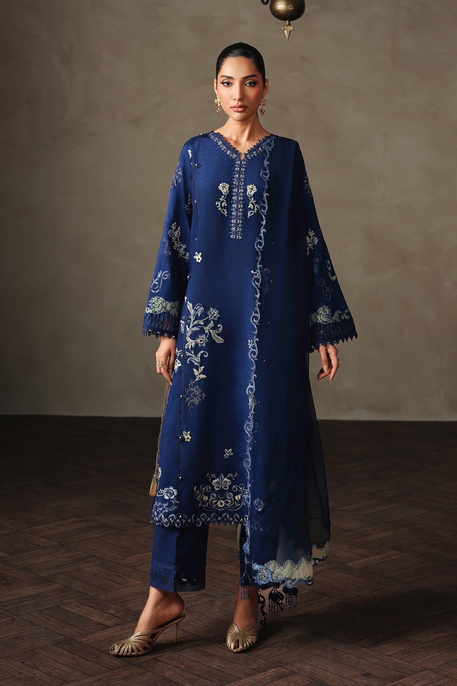 Qalamkar QLP-07 - Calina Luxury Pret '26 stitched Pakistani designer outfit look 1