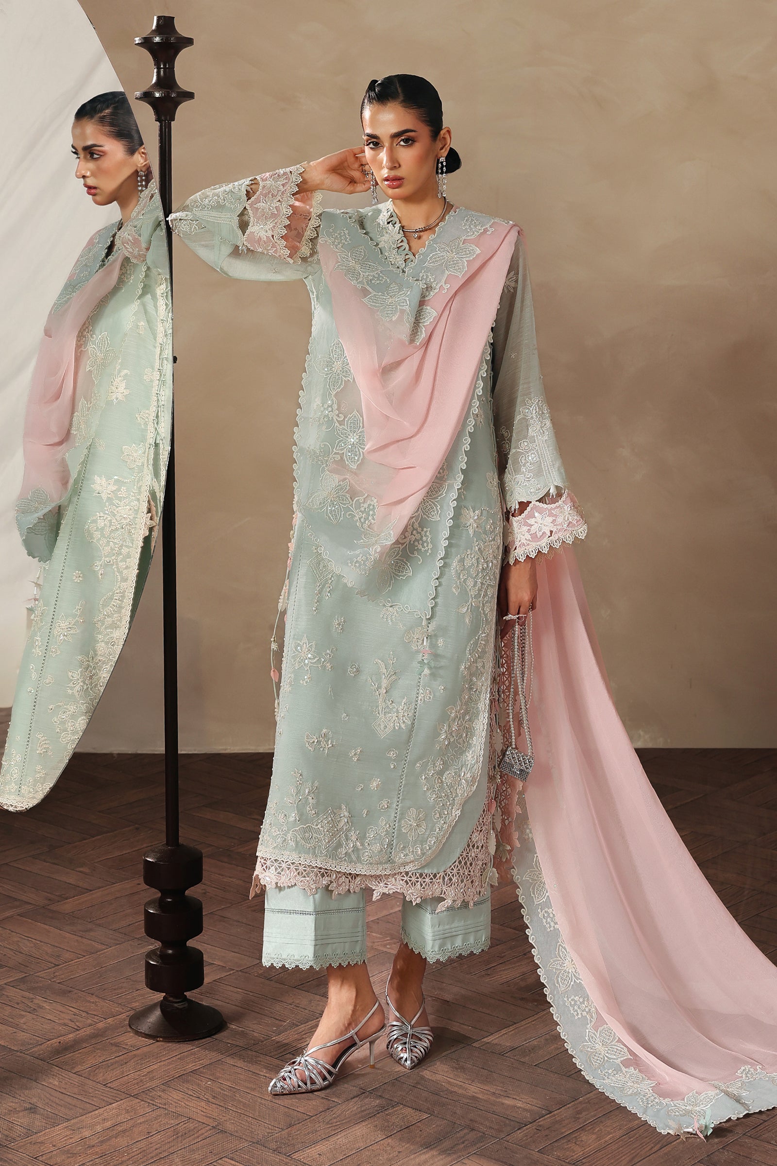 Qalamkar QLP-02 - Nazia Luxury Pret '26 Pakistani designer outfit look 9
