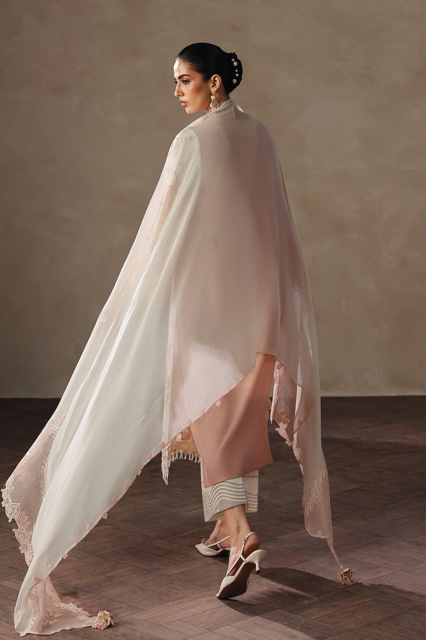 Qalamkar QLP-08 - Beena Luxury Pret '26 Pakistani designer outfit look 7
