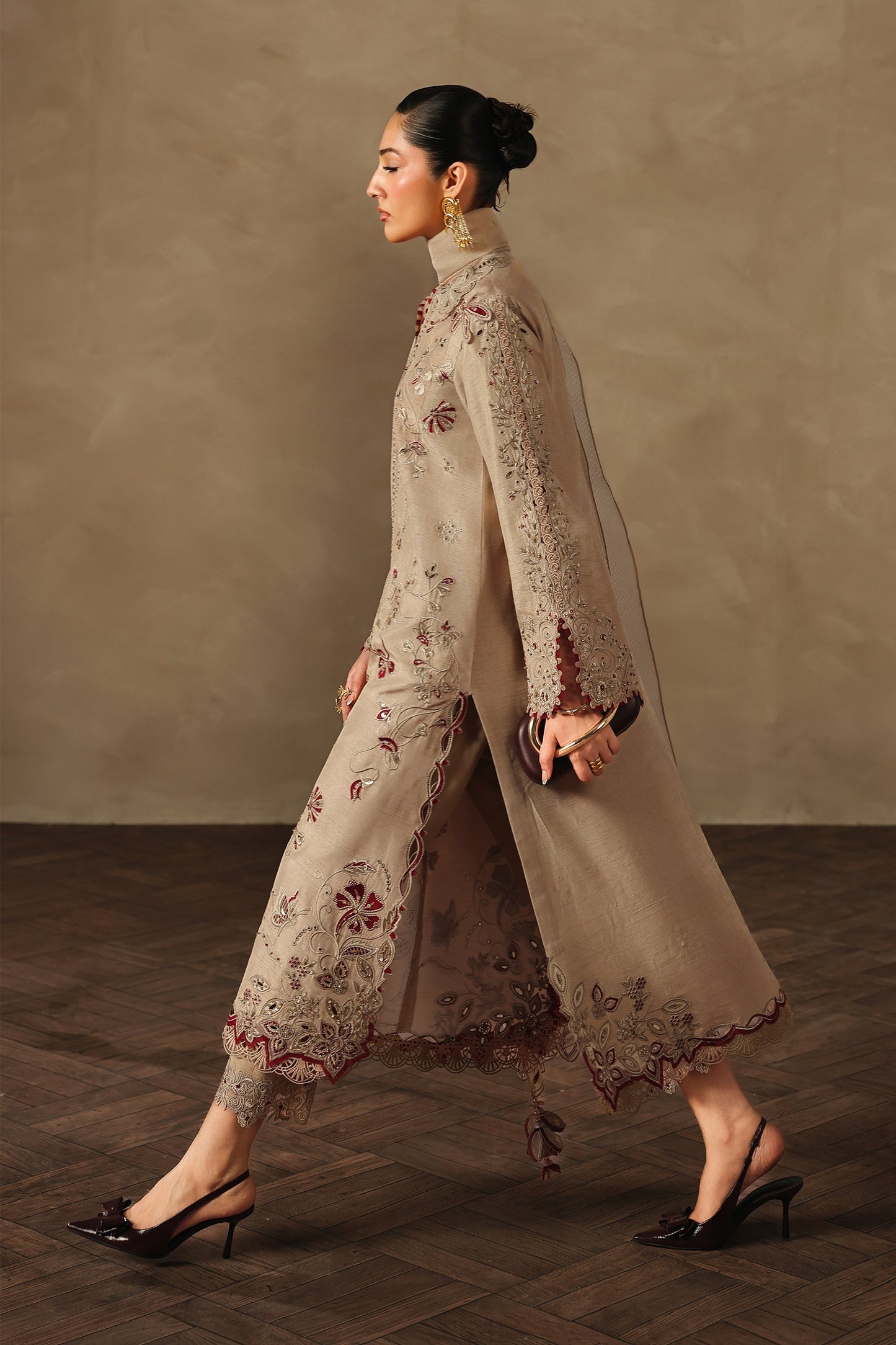 Qalamkar QLP-01 - Veena Luxury Pret '26 Pakistani designer outfit look 13