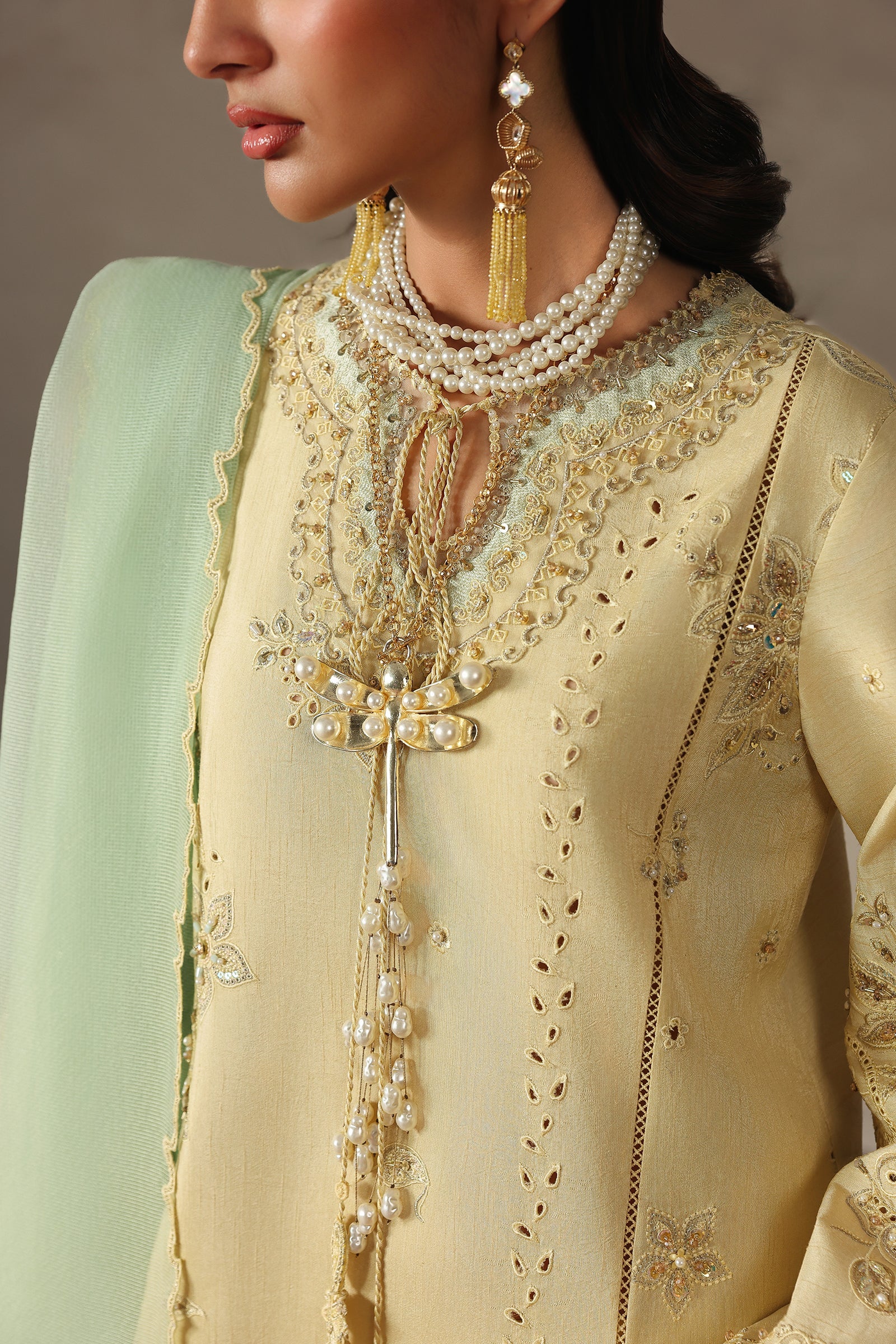 Qalamkar QLP-04 - Oriana Luxury Pret '26 Pakistani designer outfit look 9