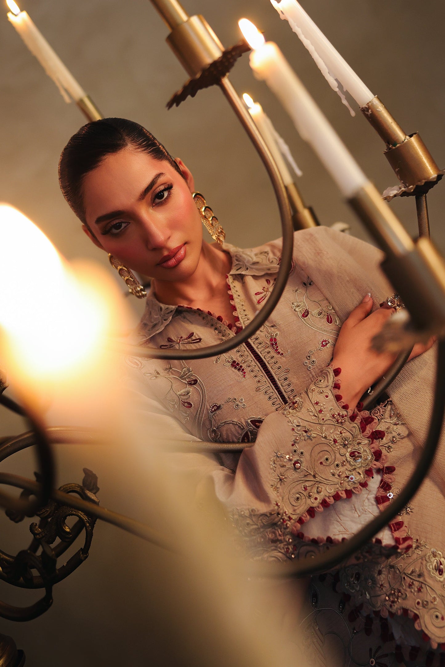 Qalamkar QLP-01 - Veena Luxury Pret '26 Pakistani designer outfit look 14