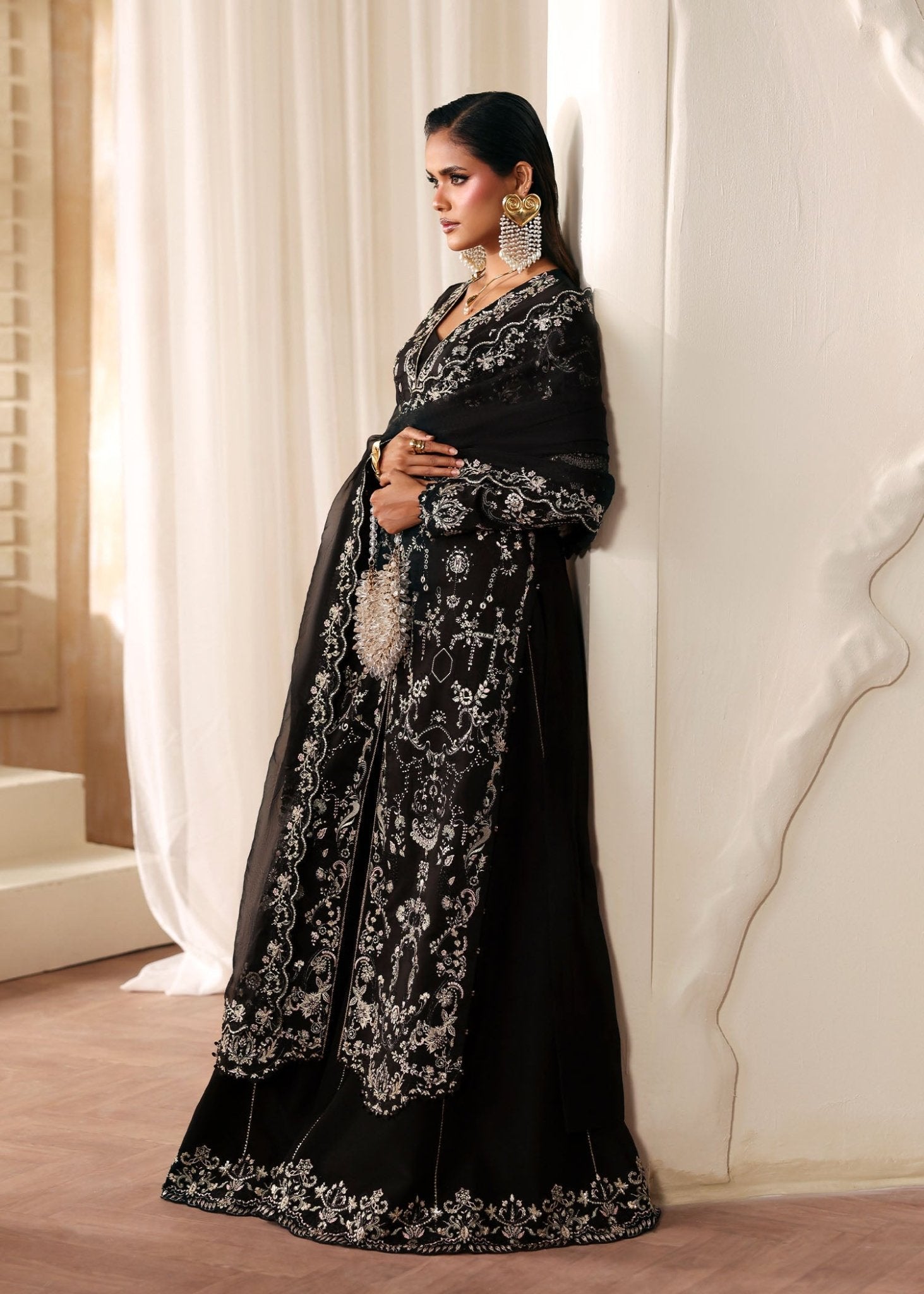 Kanwal Malik Mahsa Rea Luxury Pret '26 stitched Pakistani designer outfit look 6