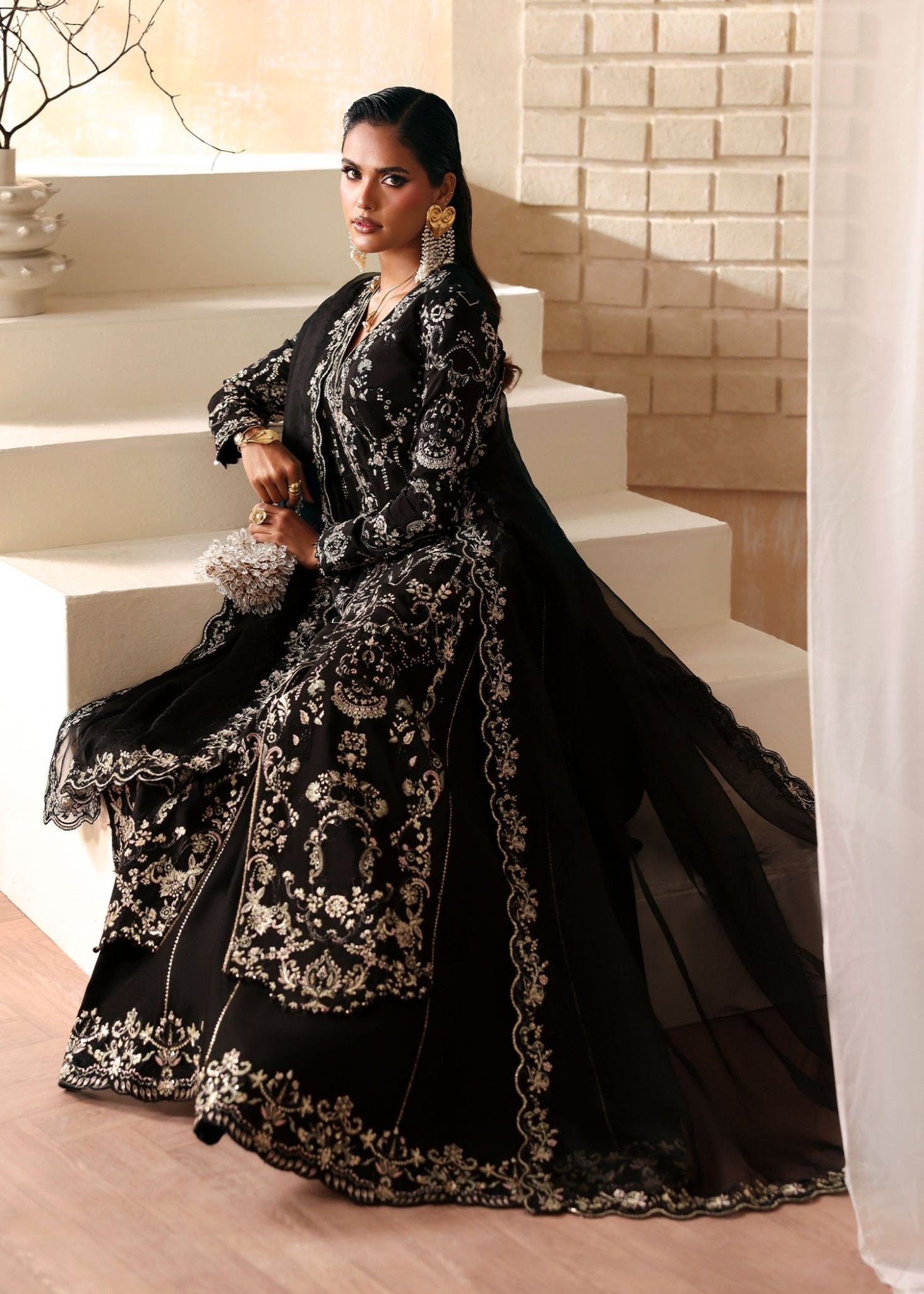 Kanwal Malik Mahsa Rea Luxury Pret '26 Pakistani designer outfit look 8