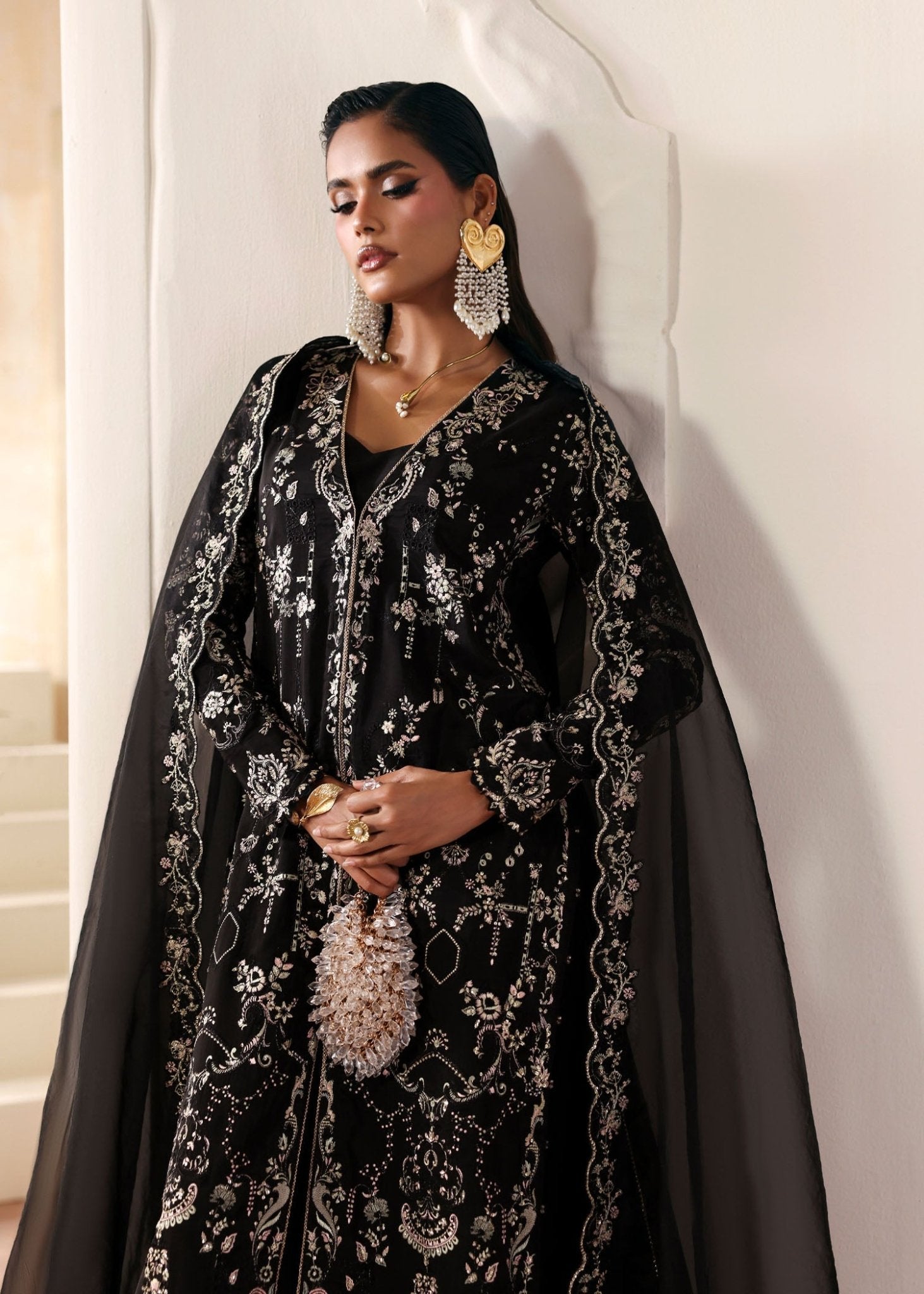 Kanwal Malik Mahsa Rea Luxury Pret '26 Pakistani designer outfit look 2