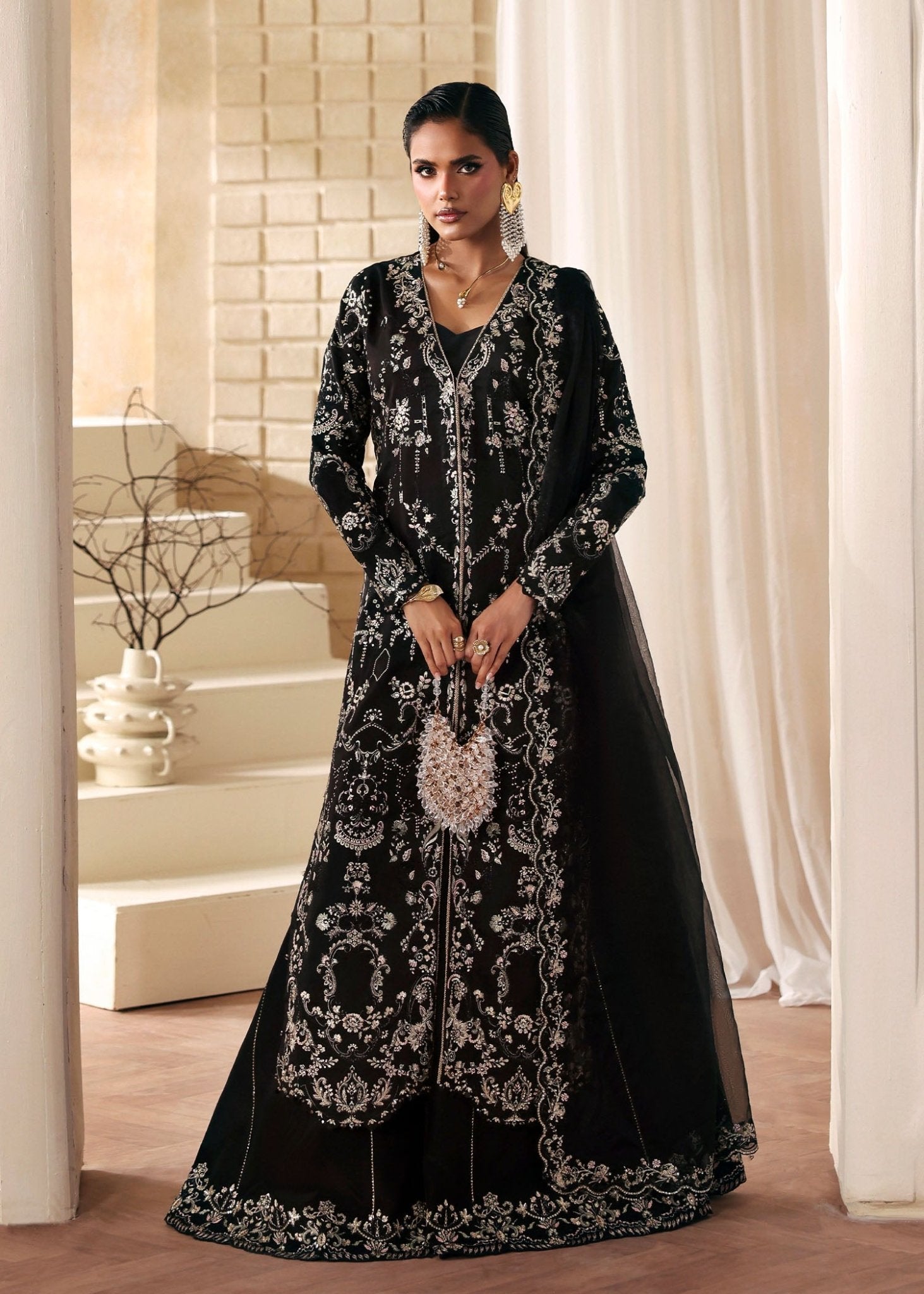 Kanwal Malik Mahsa Rea Luxury Pret '26 Pakistani designer outfit look 1