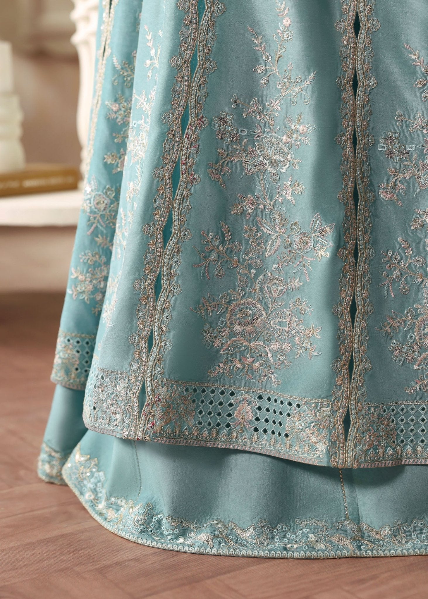 Kanwal Malik Triana Rea Luxury Pret '26 Pakistani designer outfit look 4