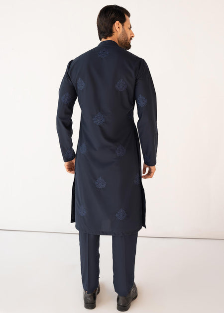 Dharya black-embroidered-cotton-kurta-with-straight-pants