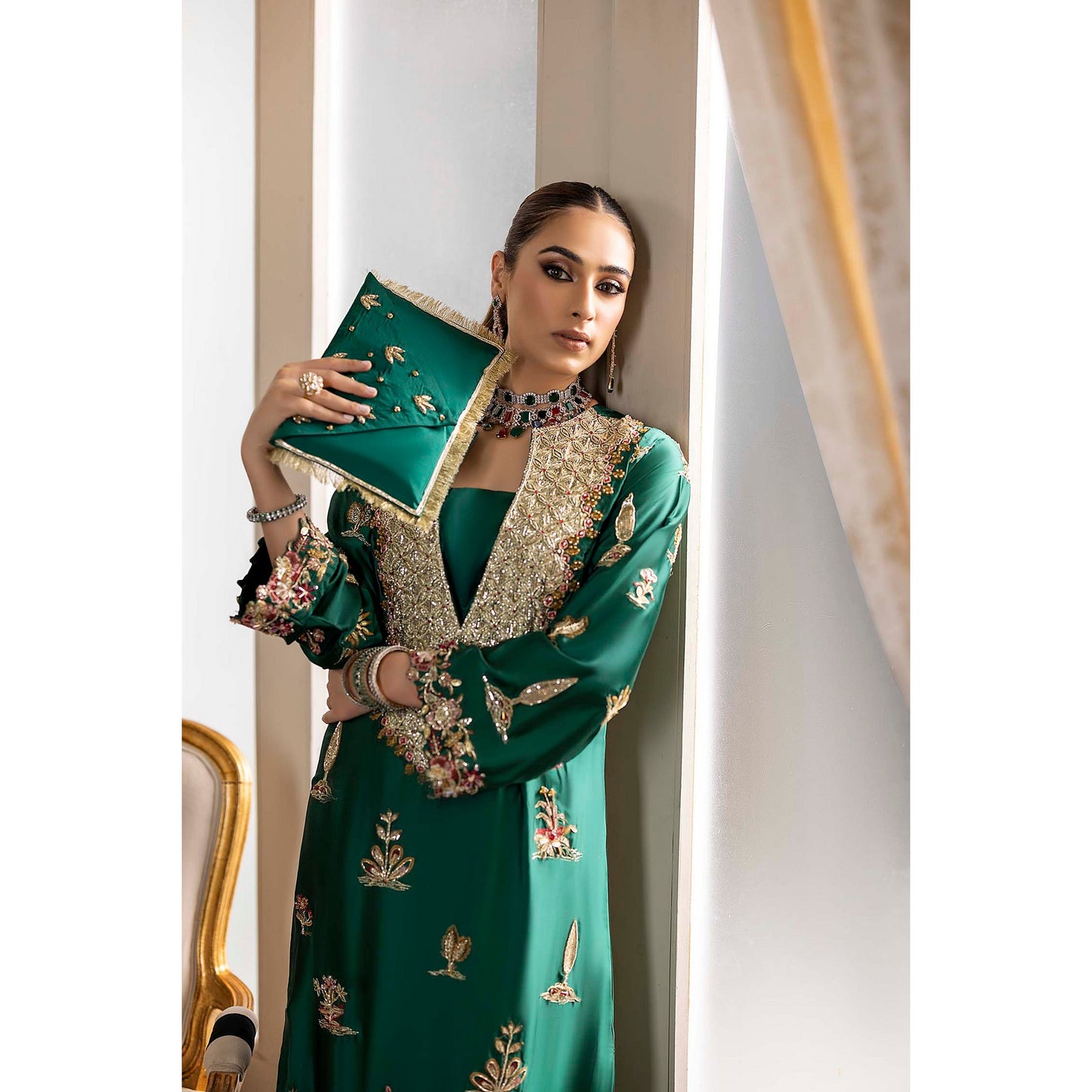 Nuriyaa | Rozanne Luxe Formals | DAPHNE